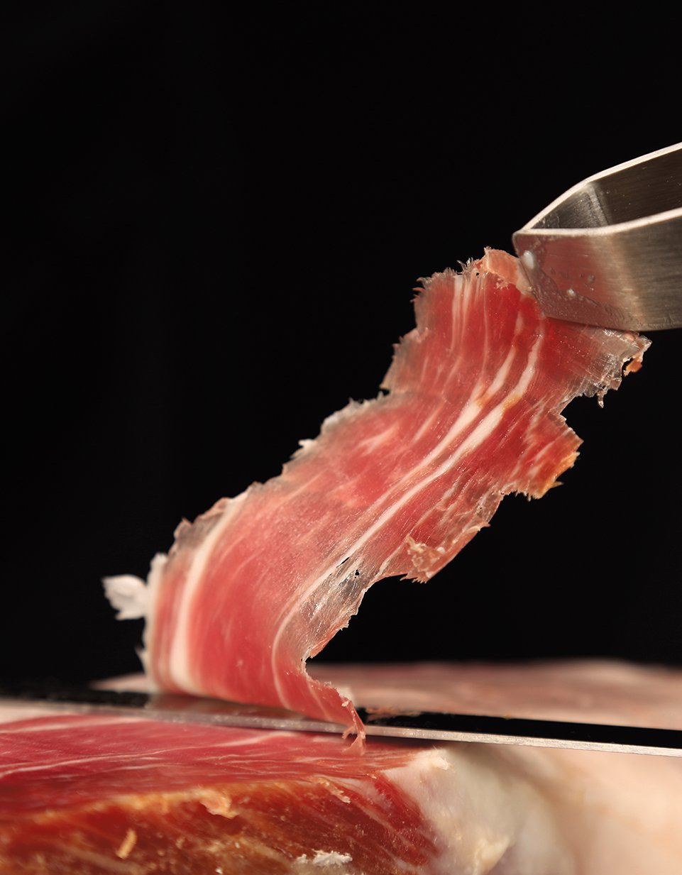 Demi jambon Noir de Bigorre désossé